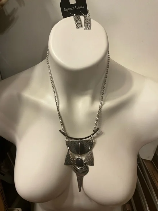 Bijoux Stella Silver Black Hammer Statement Layered Necklace Earring SET NEW - Picture 3 of 16